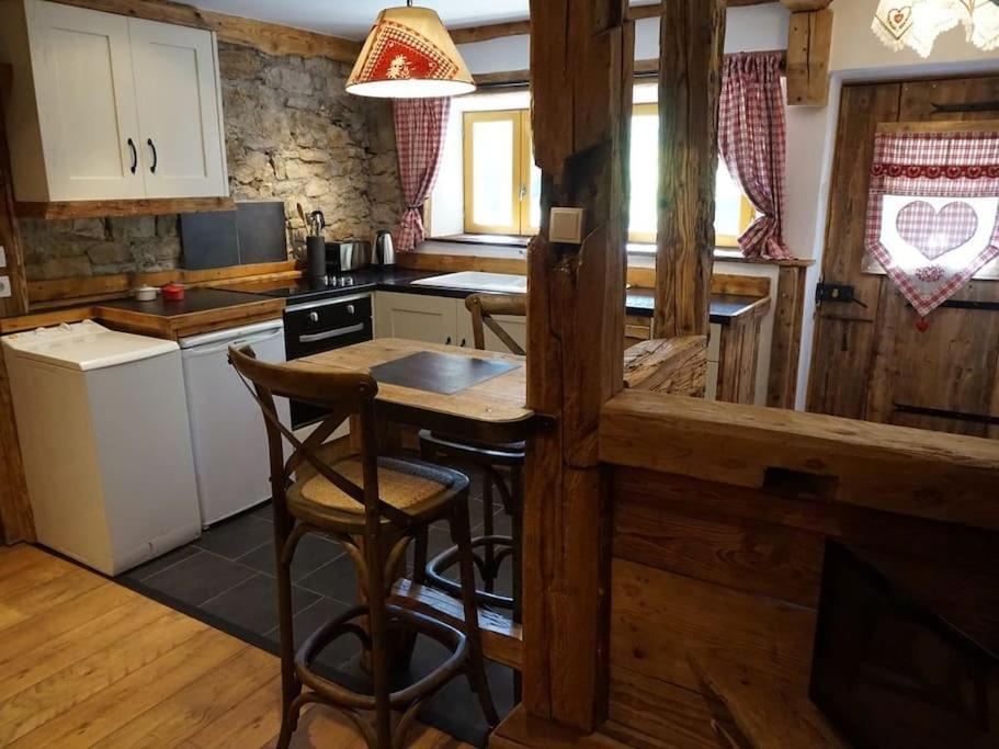 La Grange De Pimberty - Beautiful Apartments 27 Miles From Geneva Vailly 외부 사진